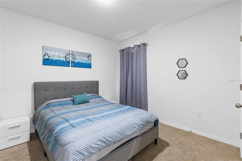 Active With Contract: $375,000 (3 beds, 2 baths, 1672 Square Feet)