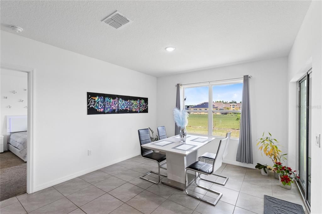 Active With Contract: $375,000 (3 beds, 2 baths, 1672 Square Feet)