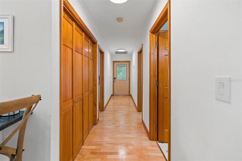 For Sale: $449,900 (2 beds, 1 baths, 1536 Square Feet)
