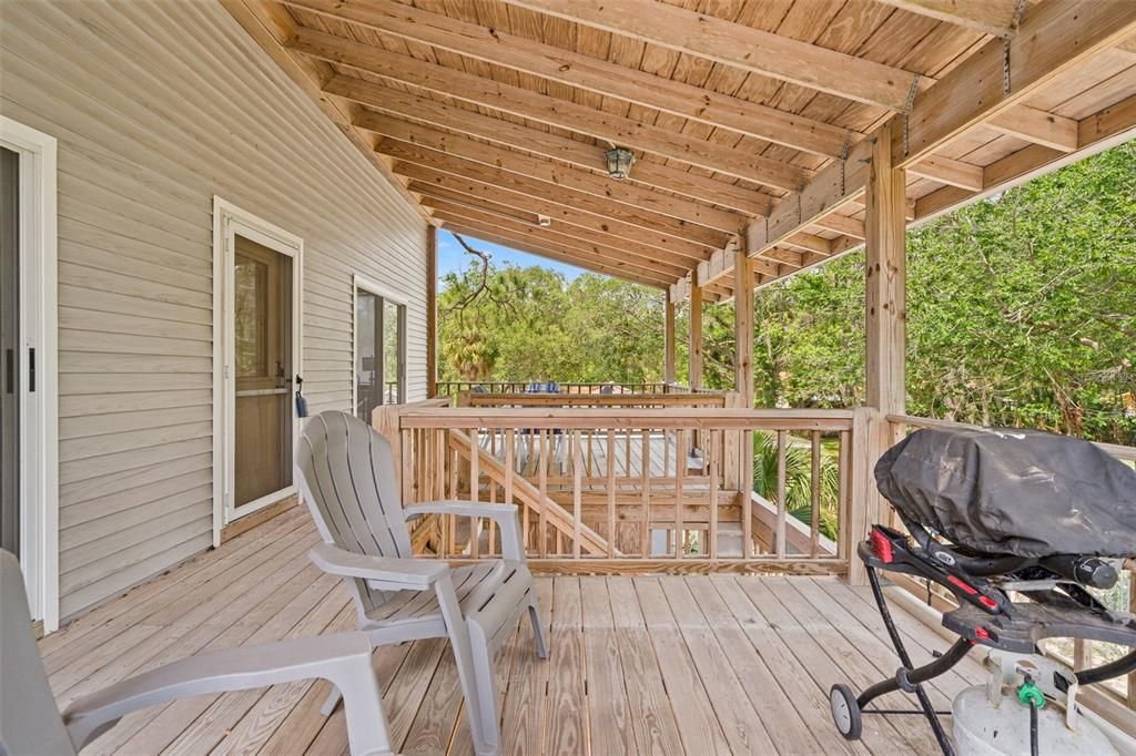 For Sale: $449,900 (2 beds, 1 baths, 1536 Square Feet)