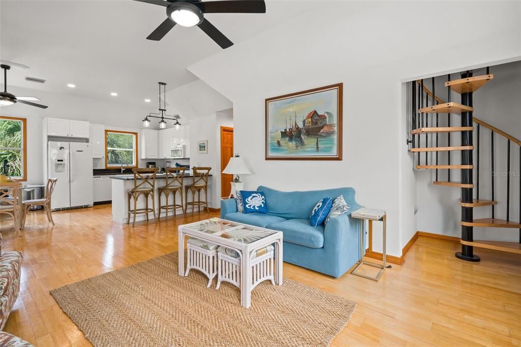 For Sale: $449,900 (2 beds, 1 baths, 1536 Square Feet)