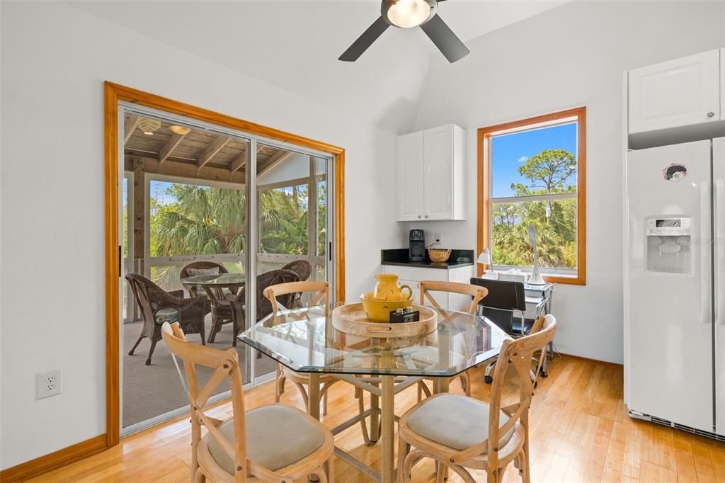 For Sale: $449,900 (2 beds, 1 baths, 1536 Square Feet)