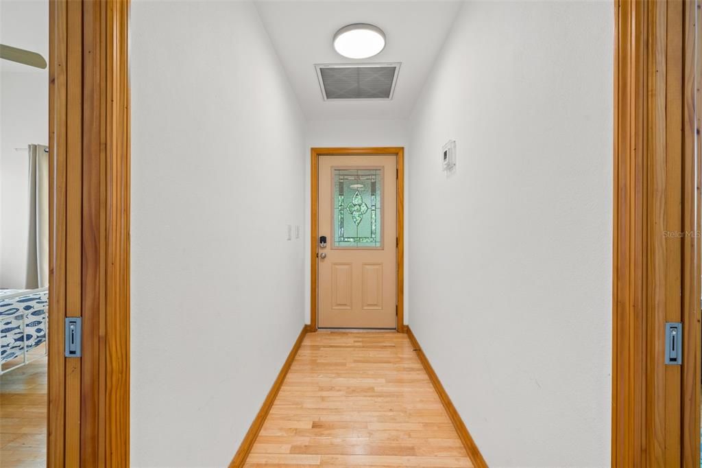 For Sale: $449,900 (2 beds, 1 baths, 1536 Square Feet)