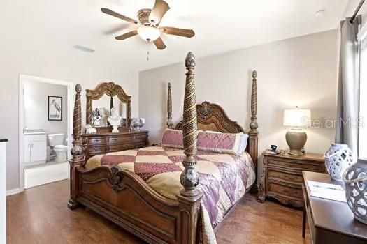 For Sale: $399,900 (4 beds, 2 baths, 1839 Square Feet)