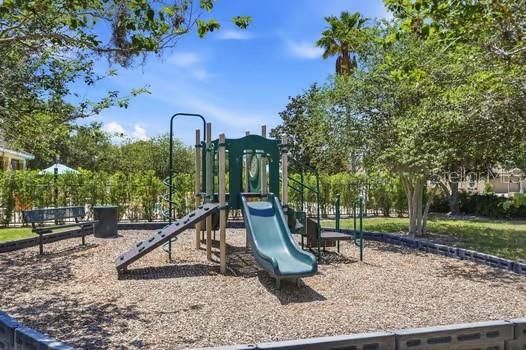 For Sale: $399,900 (4 beds, 2 baths, 1839 Square Feet)