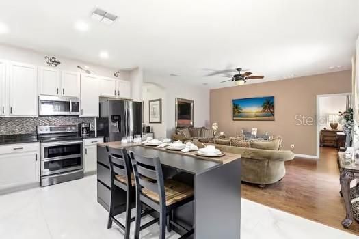 For Sale: $399,900 (4 beds, 2 baths, 1839 Square Feet)