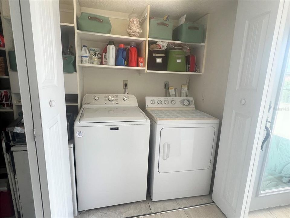 For Sale: $595,000 (2 beds, 2 baths, 1363 Square Feet)