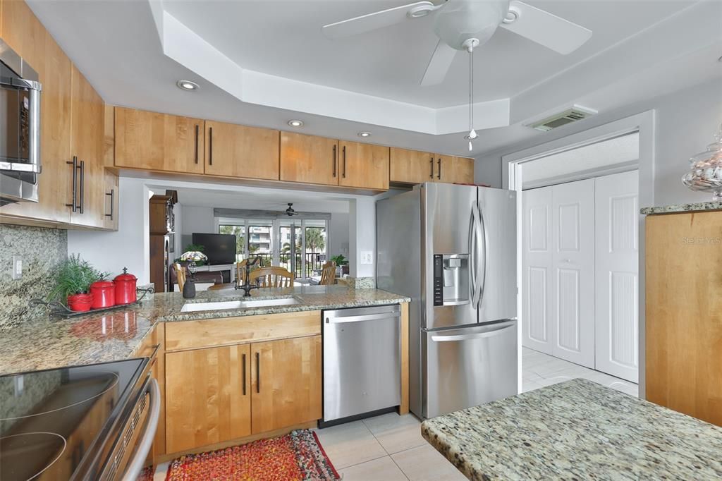 For Sale: $595,000 (2 beds, 2 baths, 1363 Square Feet)