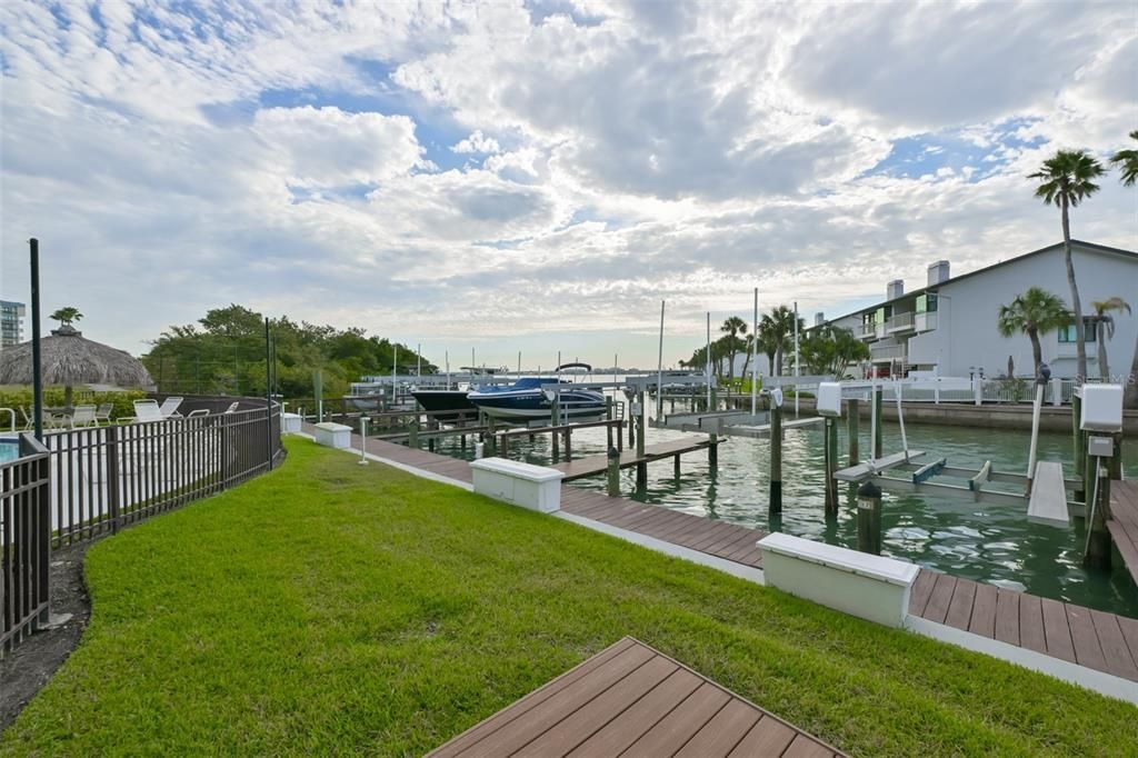 For Sale: $595,000 (2 beds, 2 baths, 1363 Square Feet)