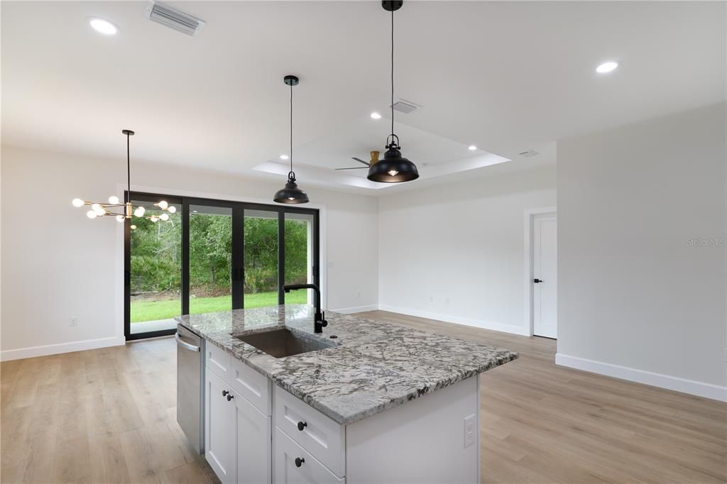 Activo con contrato: $339,990 (3 camas, 2 baños, 1522 Pies cuadrados)