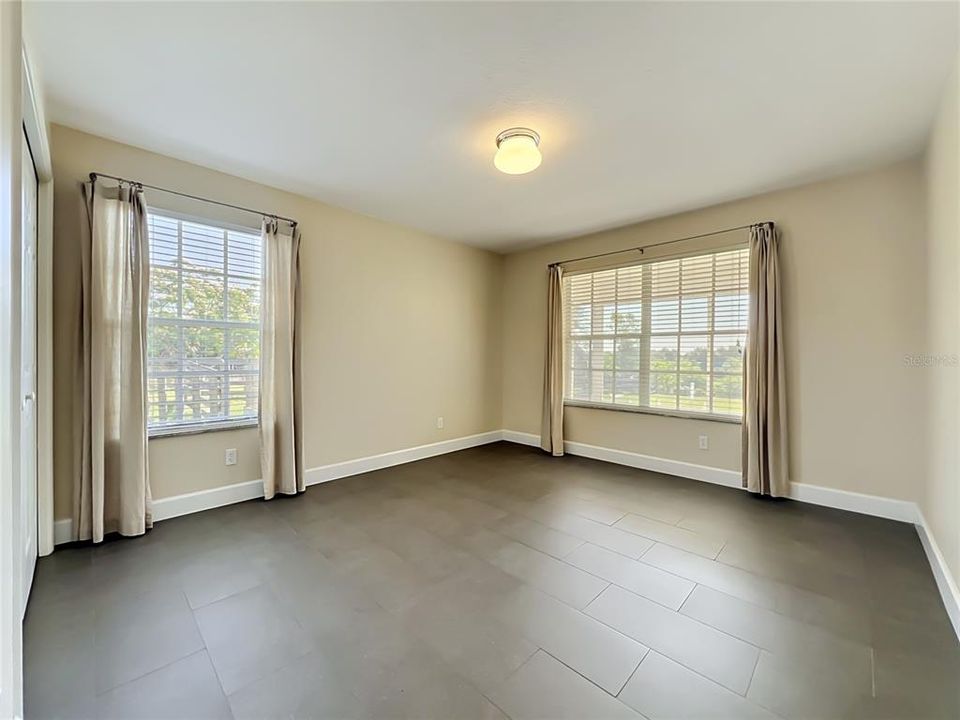 Под контрактом: $475,000 (3 спален, 2 ванн, 1892 Квадратных фут)