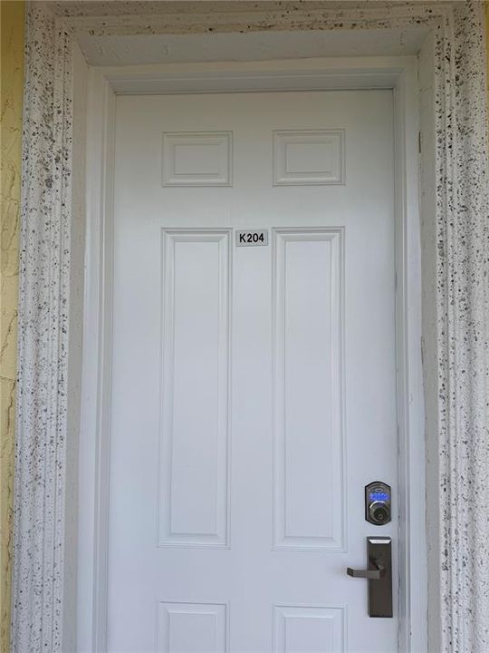 For Sale: $225,000 (1 beds, 1 baths, 750 Square Feet)