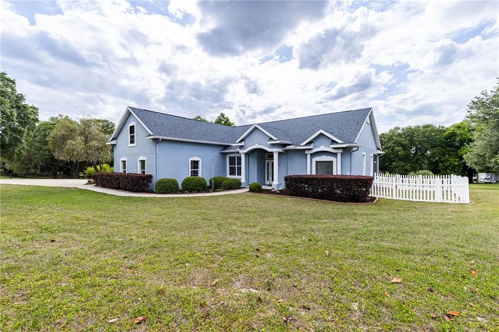 For Sale: $849,000 (4 beds, 3 baths, 2066 Square Feet)