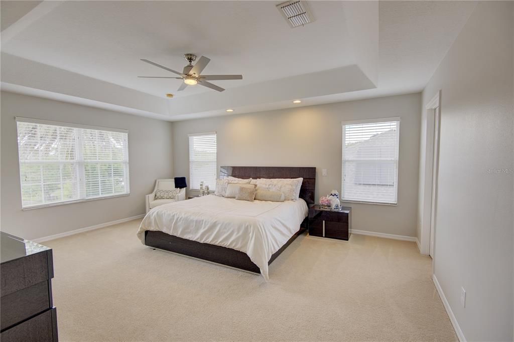 For Sale: $1,095,000 (4 beds, 4 baths, 4157 Square Feet)