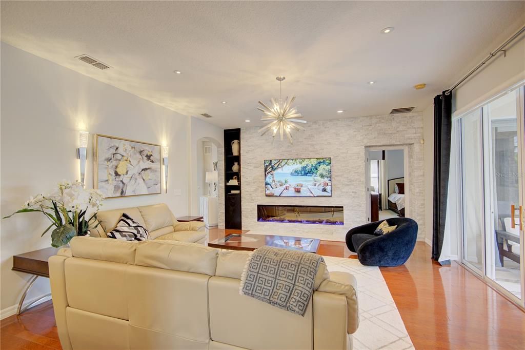 For Sale: $1,095,000 (4 beds, 4 baths, 4157 Square Feet)