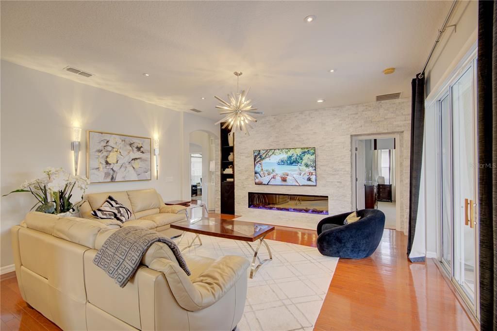 For Sale: $1,095,000 (4 beds, 4 baths, 4157 Square Feet)