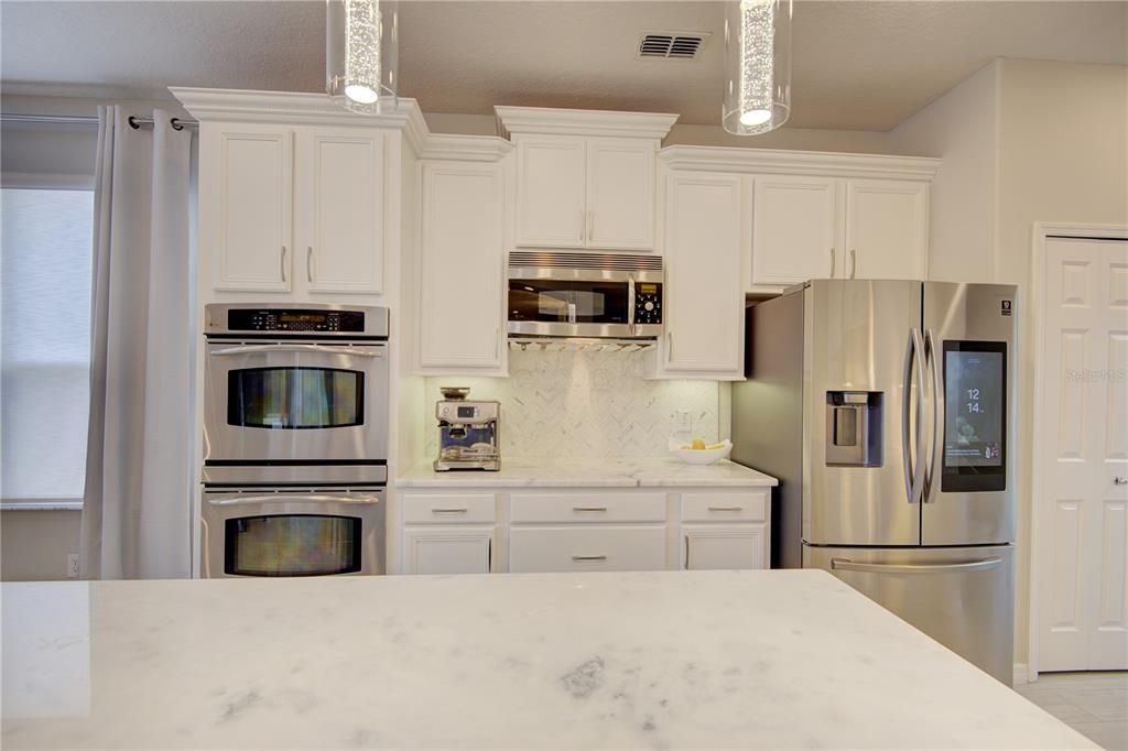 For Sale: $1,095,000 (4 beds, 4 baths, 4157 Square Feet)
