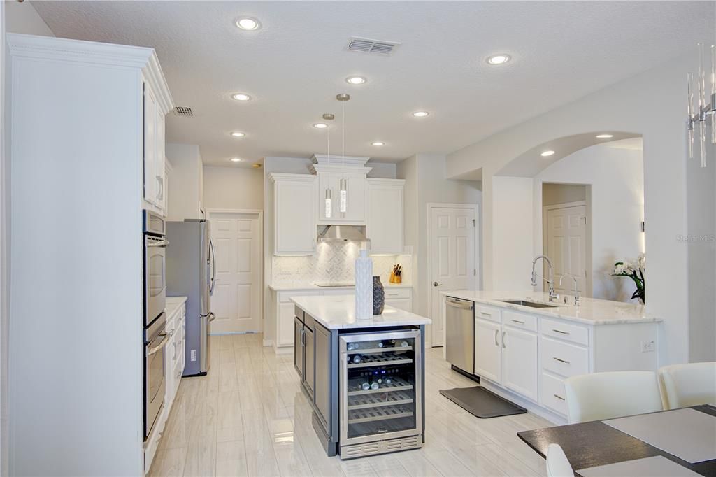 For Sale: $1,095,000 (4 beds, 4 baths, 4157 Square Feet)