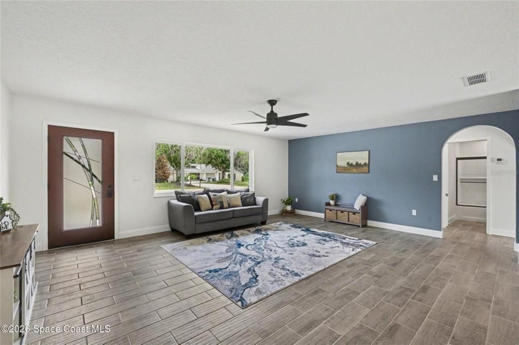 For Sale: $429,000 (3 beds, 2 baths, 1268 Square Feet)