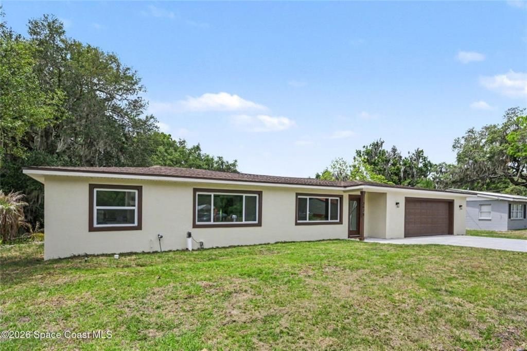 For Sale: $429,000 (3 beds, 2 baths, 1268 Square Feet)