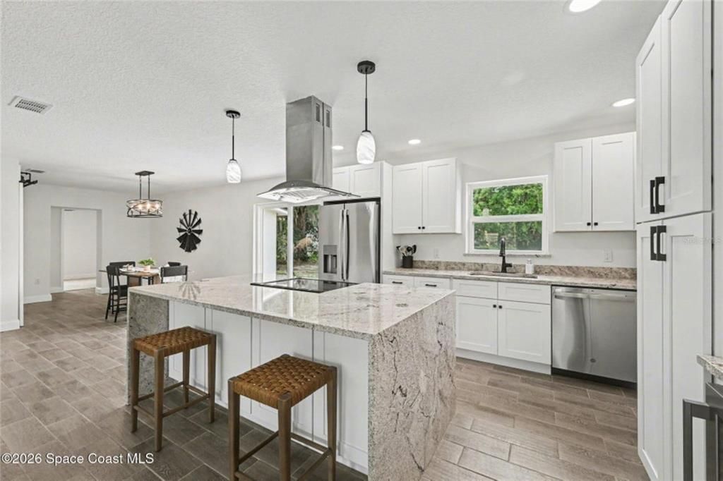For Sale: $429,000 (3 beds, 2 baths, 1268 Square Feet)