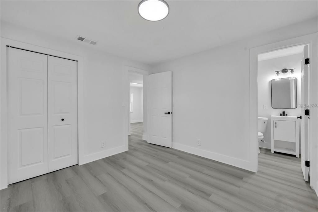 For Rent: $2,250 (4 beds, 2 baths, 1248 Square Feet)
