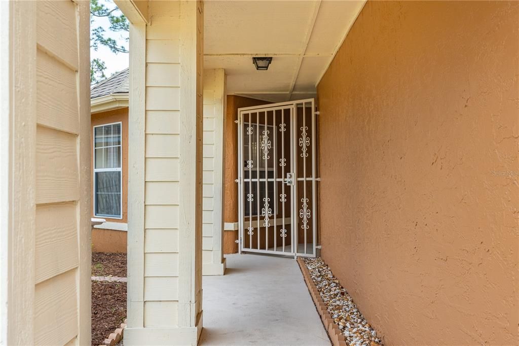 En Venta: $330,000 (3 camas, 3 baños, 2284 Pies cuadrados)