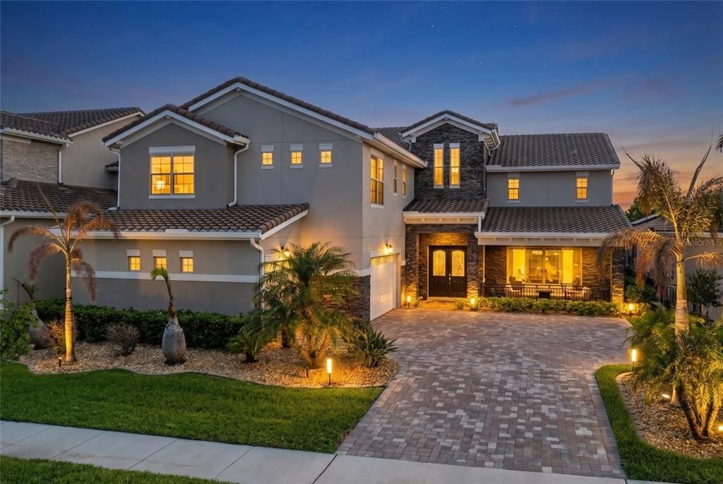 For Sale: $1,650,000 (5 beds, 5 baths, 4636 Square Feet)
