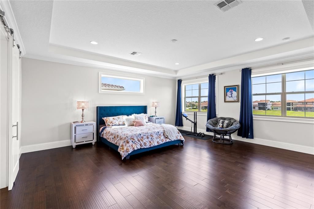 For Sale: $1,650,000 (5 beds, 5 baths, 4636 Square Feet)