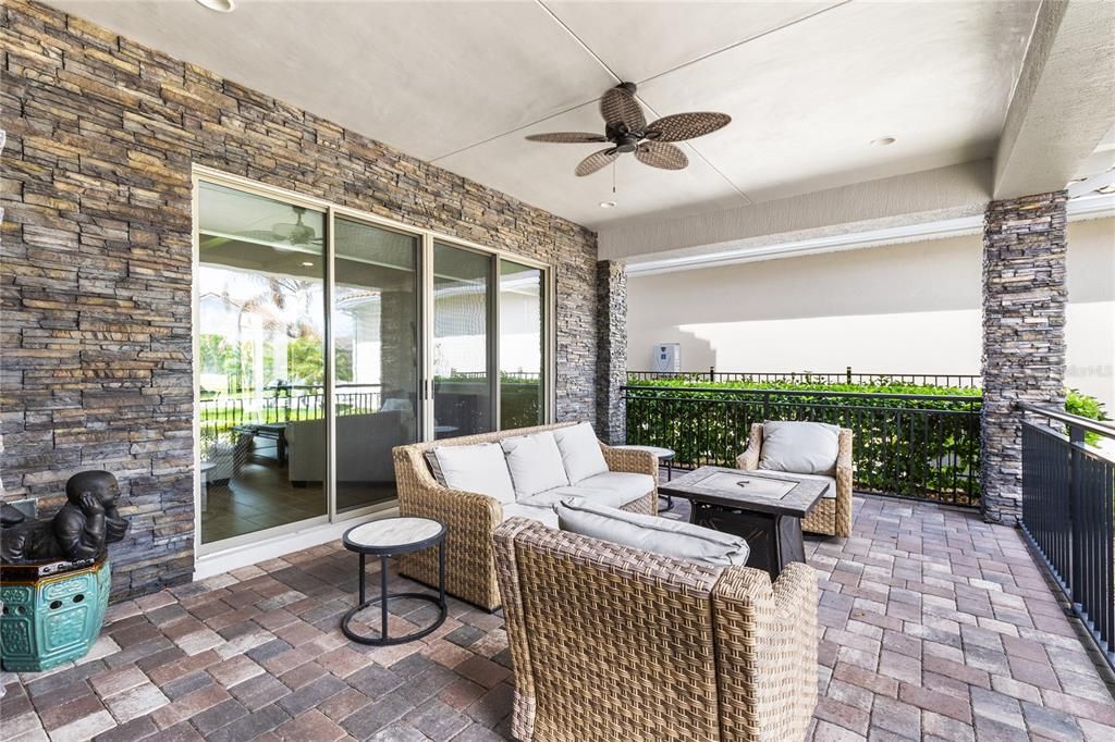 For Sale: $1,650,000 (5 beds, 5 baths, 4636 Square Feet)