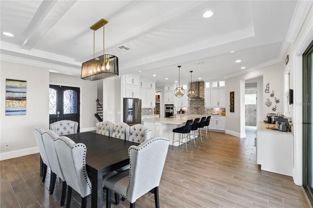 For Sale: $1,650,000 (5 beds, 5 baths, 4636 Square Feet)