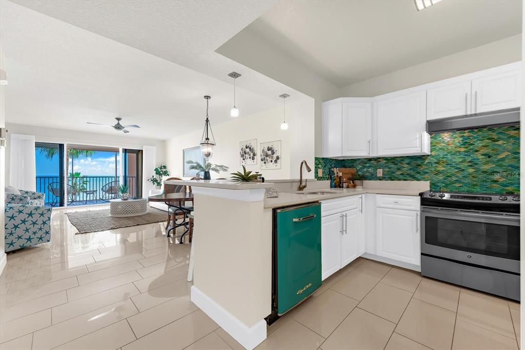 For Sale: $1,111,111 (2 beds, 2 baths, 1395 Square Feet)