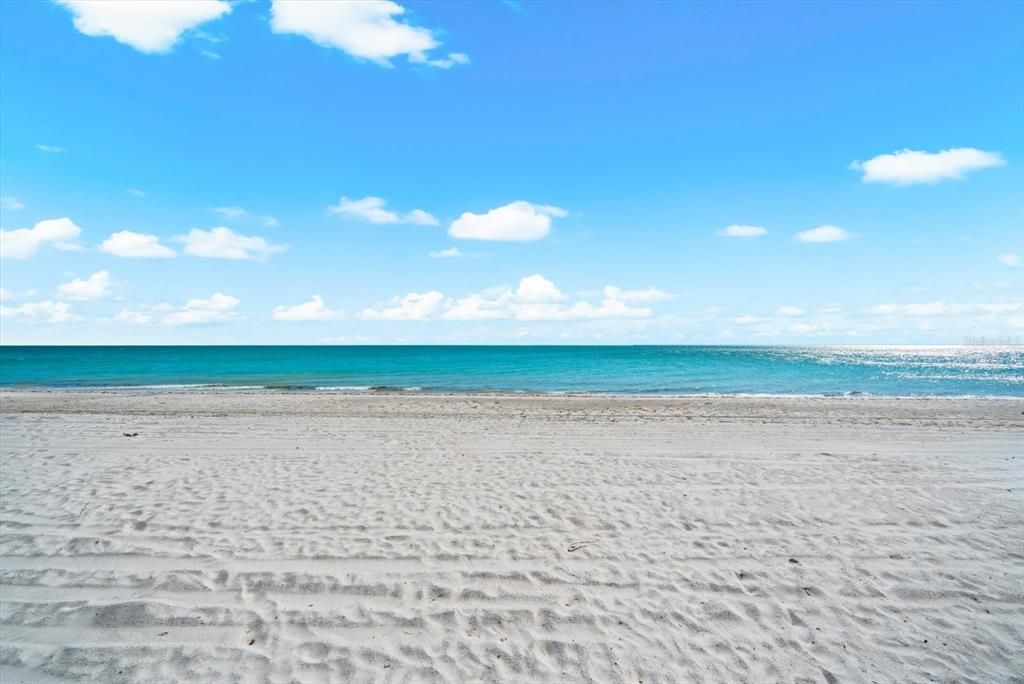 For Sale: $1,111,111 (2 beds, 2 baths, 1395 Square Feet)