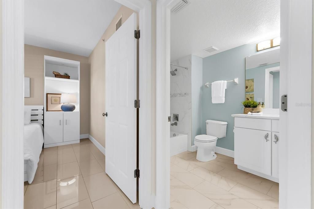 For Sale: $1,111,111 (2 beds, 2 baths, 1395 Square Feet)