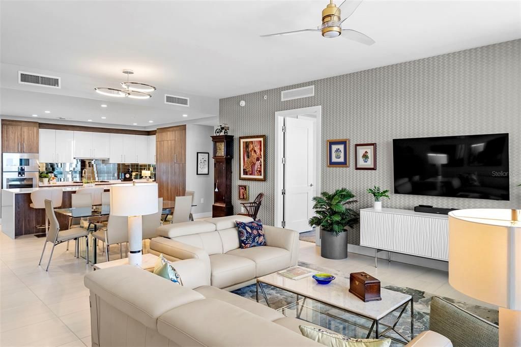En Venta: $1,599,000 (2 camas, 3 baños, 2068 Pies cuadrados)