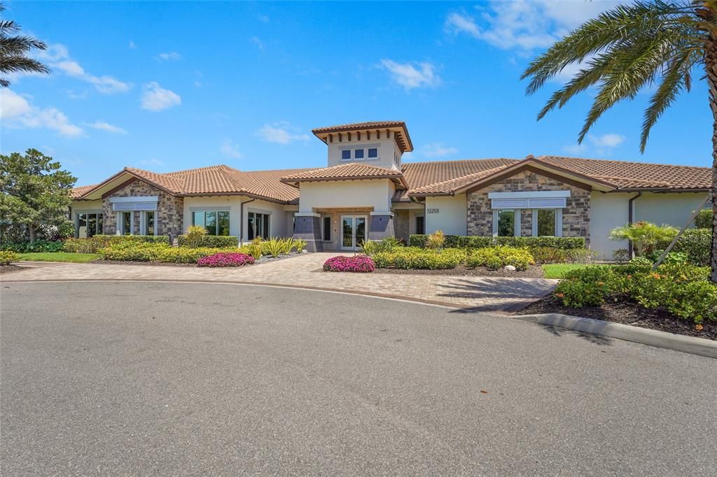 For Sale: $2,299,000 (5 beds, 4 baths, 5171 Square Feet)