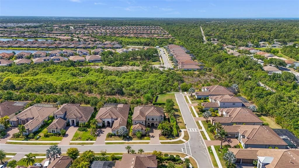 For Sale: $2,299,000 (5 beds, 4 baths, 5171 Square Feet)