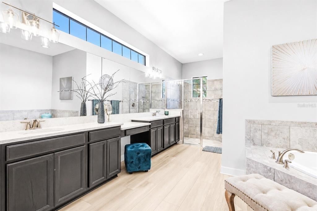 For Sale: $2,299,000 (5 beds, 4 baths, 5171 Square Feet)