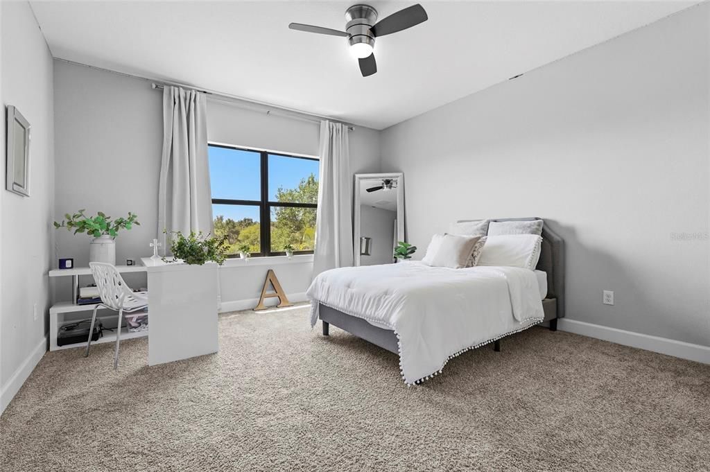 For Sale: $2,299,000 (5 beds, 4 baths, 5171 Square Feet)