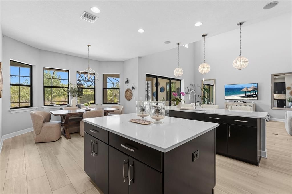 For Sale: $2,299,000 (5 beds, 4 baths, 5171 Square Feet)