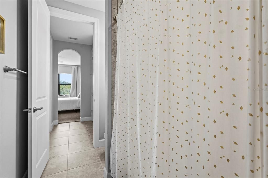 For Sale: $2,299,000 (5 beds, 4 baths, 5171 Square Feet)