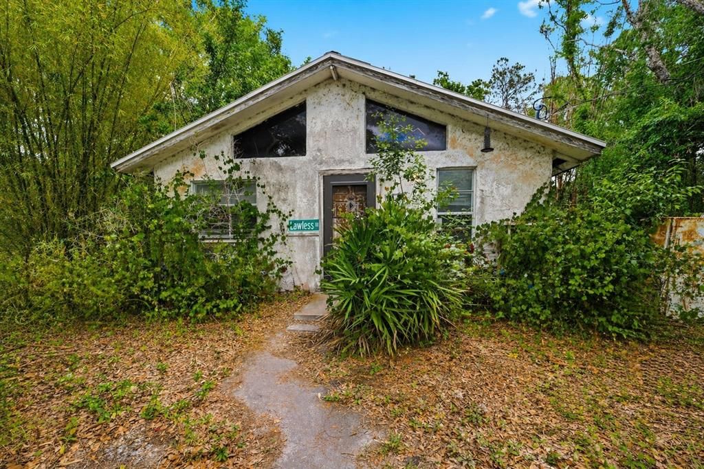 Recently Sold: $88,000 (2 beds, 1 baths, 1056 Square Feet)