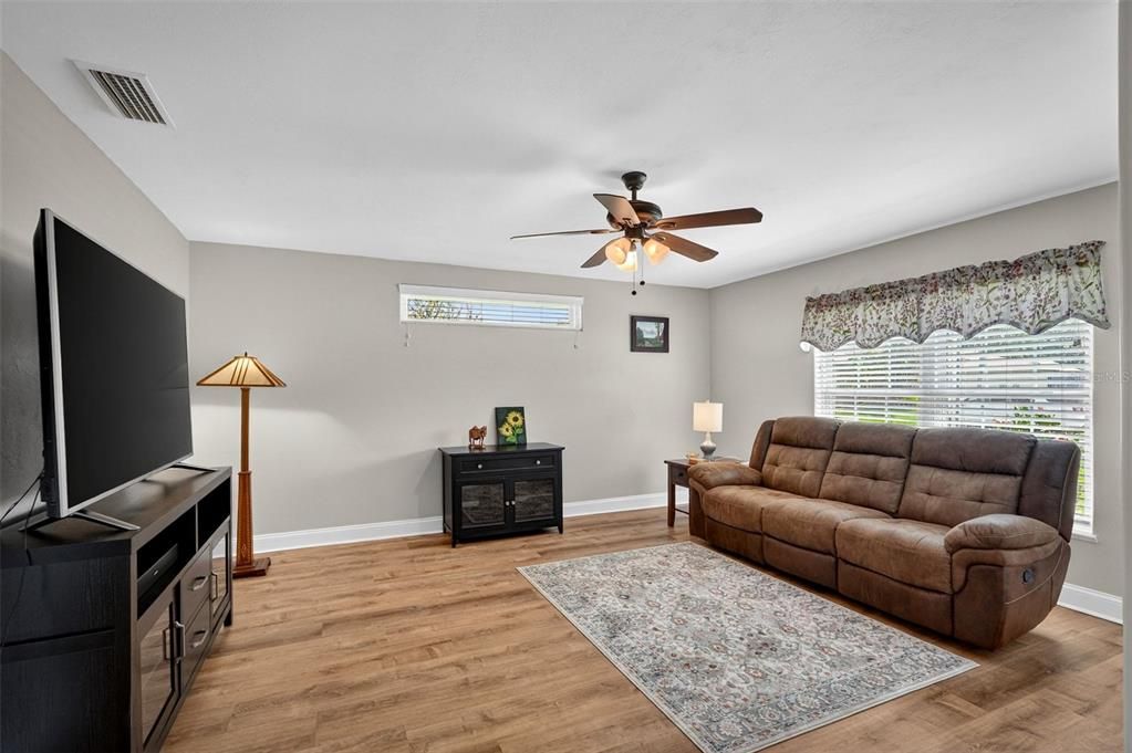 Active With Contract: $539,900 (4 beds, 2 baths, 2090 Square Feet)