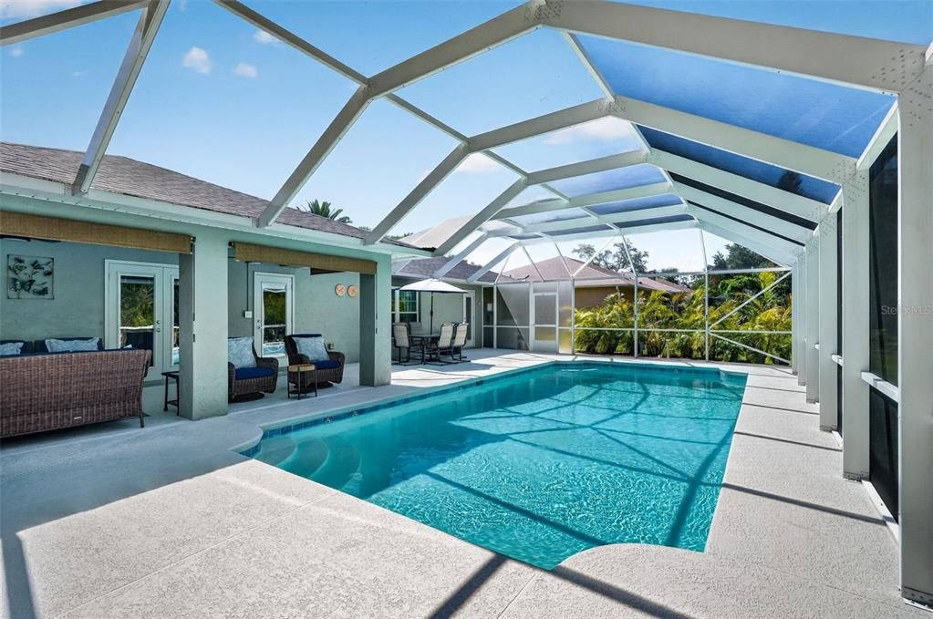 Active With Contract: $539,900 (4 beds, 2 baths, 2090 Square Feet)