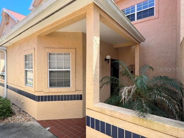 For Rent: $2,400 (3 beds, 2 baths, 1565 Square Feet)