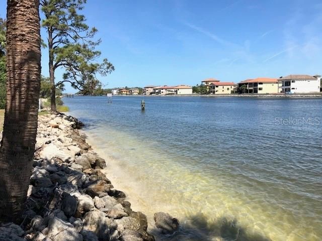 For Rent: $2,400 (3 beds, 2 baths, 1565 Square Feet)