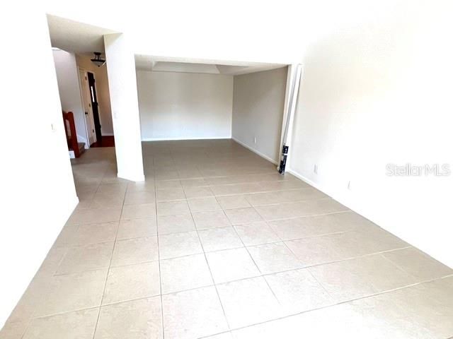 For Rent: $2,400 (3 beds, 2 baths, 1565 Square Feet)