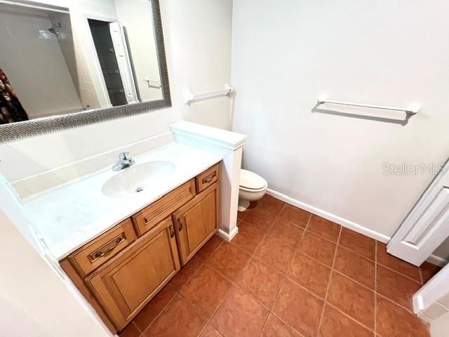 For Rent: $2,400 (3 beds, 2 baths, 1565 Square Feet)