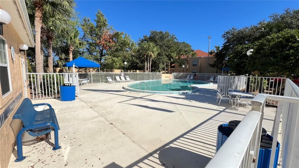 For Rent: $2,400 (3 beds, 2 baths, 1565 Square Feet)