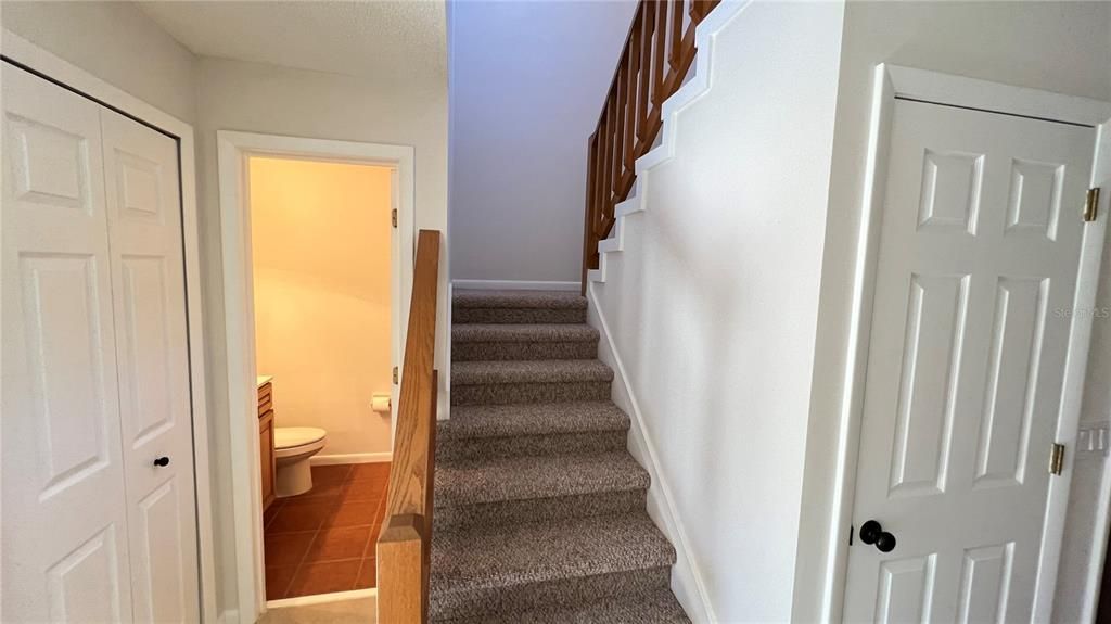 For Rent: $2,400 (3 beds, 2 baths, 1565 Square Feet)